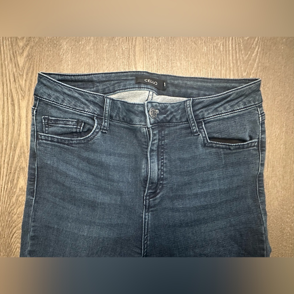 CELLO DENIM SKINNY JEANS - Size 11 - Picture 4 of 7